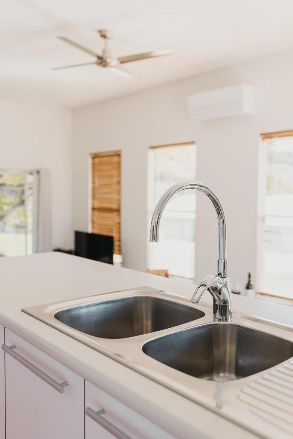 S T U D I O 22 Peaceful Retreat With Garden Views Apartman Port Lincoln Kültér fotó