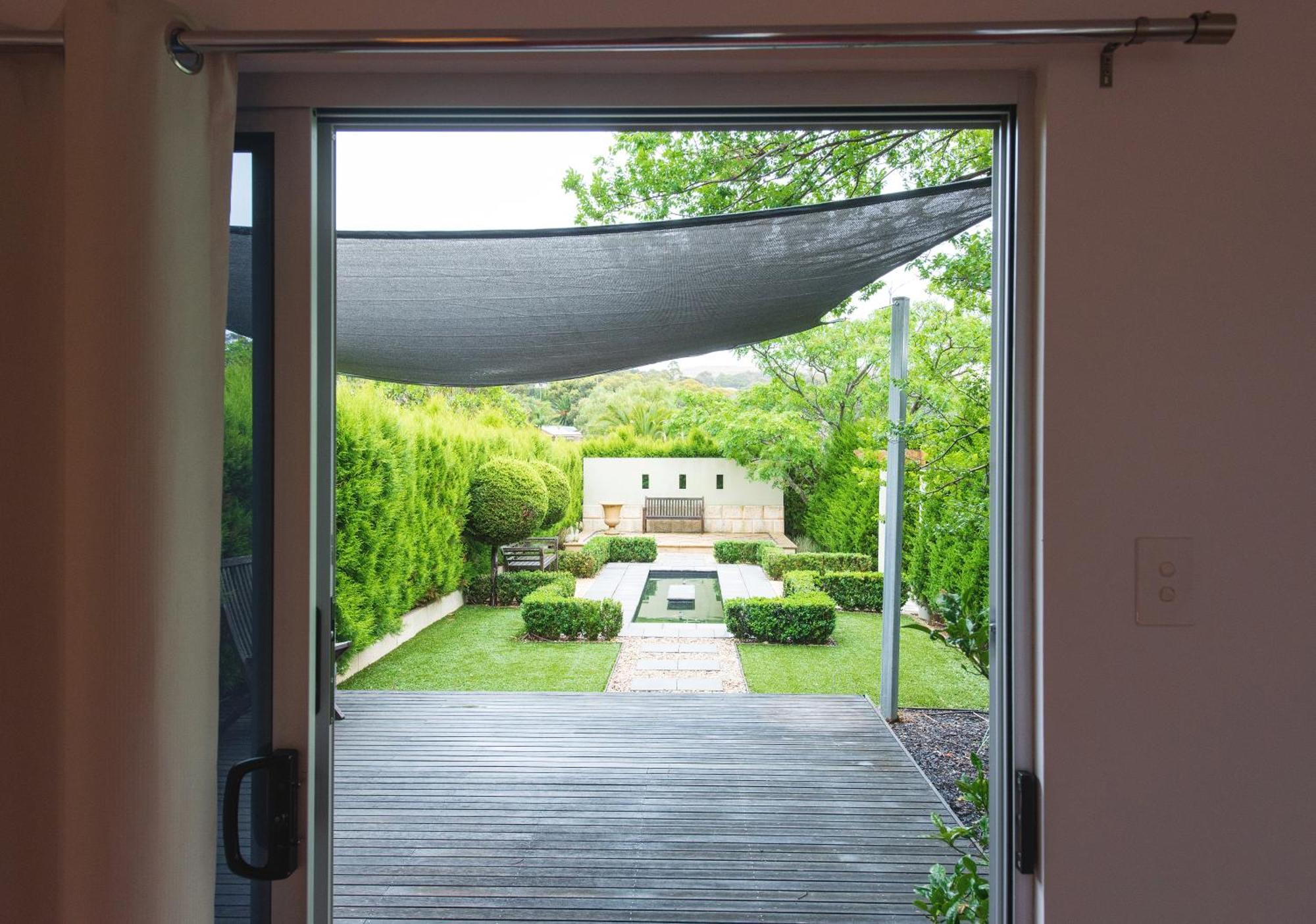 S T U D I O 22 Peaceful Retreat With Garden Views Apartman Port Lincoln Kültér fotó